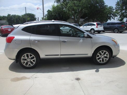 Used 2012 Nissan Rogue SL AWD/4WD image 17