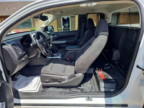 Used 2022 Chevrolet Colorado LT w/ Fleet Safety Package image 14