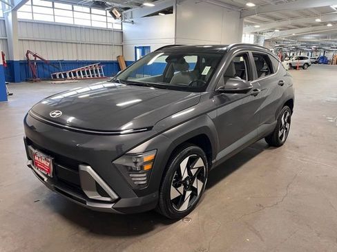 Used 2024 Hyundai Kona Limited image 7