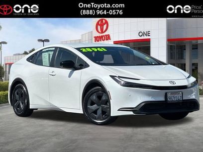 Used 2025 Toyota Prius LE