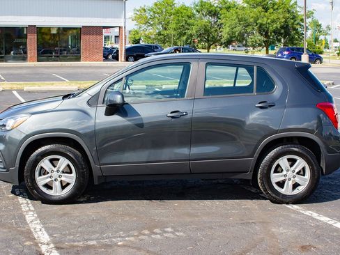 Used 2020 Chevrolet Trax LS AWD/4WD image 5