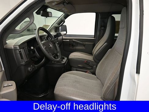 Used 2020 GMC Savana 3500 LT w/ LT Preferred Equipment Group RWD image 11