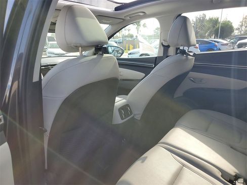 Used 2022 Hyundai Tucson Limited w/ Cargo Package image 14