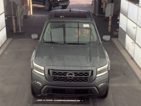 Used 2023 Nissan Frontier SV w/ SV Premium Package AWD/4WD image 2