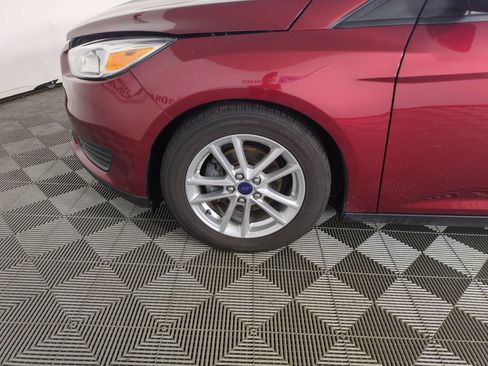 Used 2015 Ford Focus SE w/ SE Cold Weather Package FWD image 27