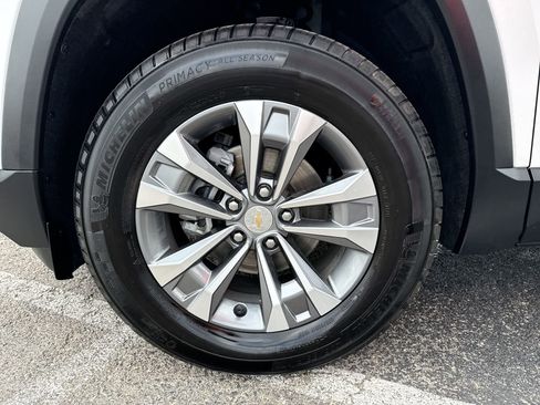 Used 2025 Chevrolet Equinox LT AWD/4WD image 18
