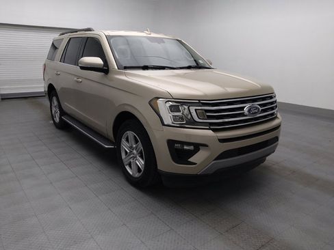 Used 2018 Ford Expedition XLT w/ Equipment Group 202A RWD image 13