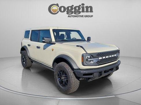 New 2025 Ford Bronco Badlands image 5