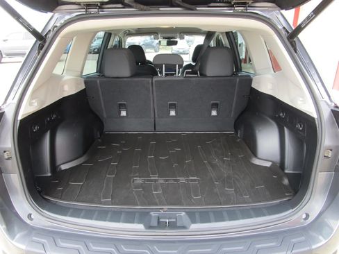 Used 2021 Subaru Forester Premium AWD/4WD image 15