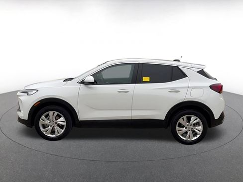 Used 2025 Buick Encore GX Preferred image 9