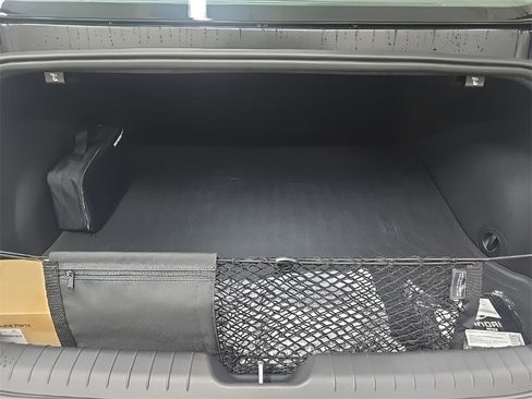 New 2025 Hyundai Ioniq 6 SEL image 16