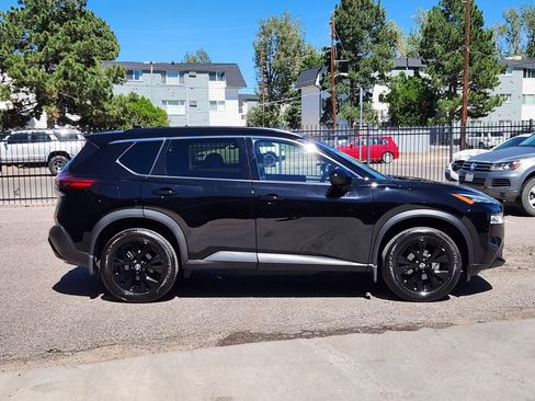 Certified 2023 Nissan Rogue SV w/ SV Premium B Package AWD/4WD image 4