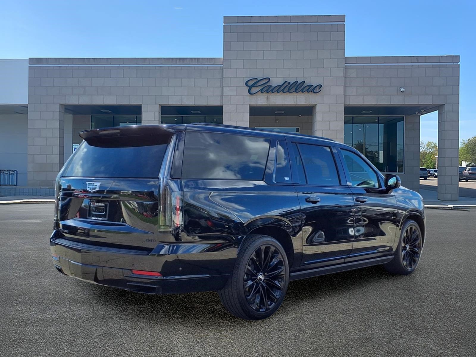 Used 2025 Cadillac Escalade ESV Sport Platinum AWD/4WD image 5