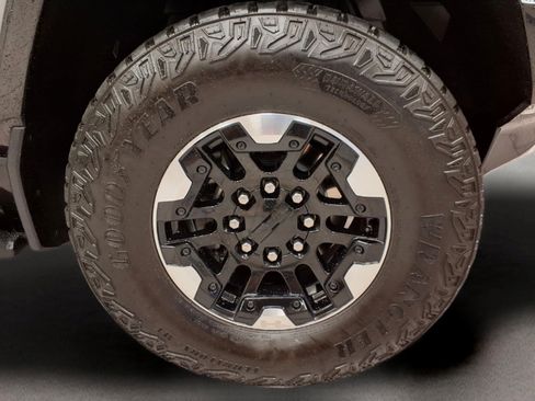 Used 2024 GMC Hummer EV 3X w/ Extreme Off-Road Package AWD/4WD image 8
