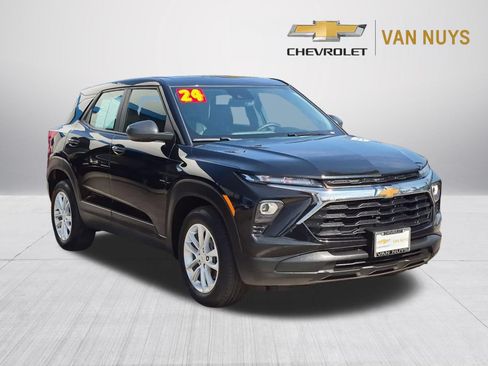 Used 2024 Chevrolet TrailBlazer LS FWD image 3