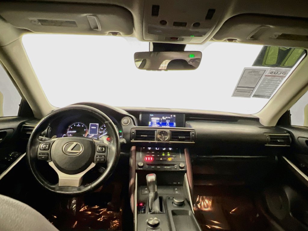 Used 2017 Lexus IS 200t w/ Premium Package RWD image 27