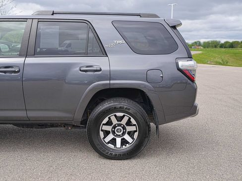 Used 2020 Toyota 4Runner TRD Off-Road Premium AWD/4WD image 12