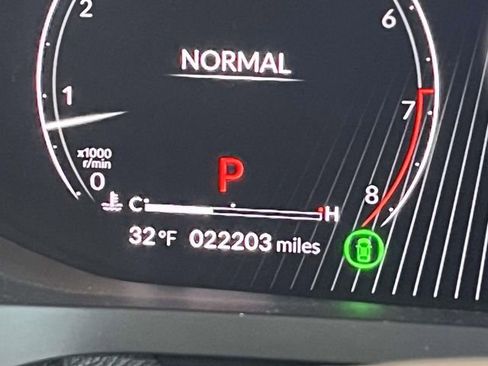 Used 2024 Acura MDX SH-AWD w/ Technology Package image 39