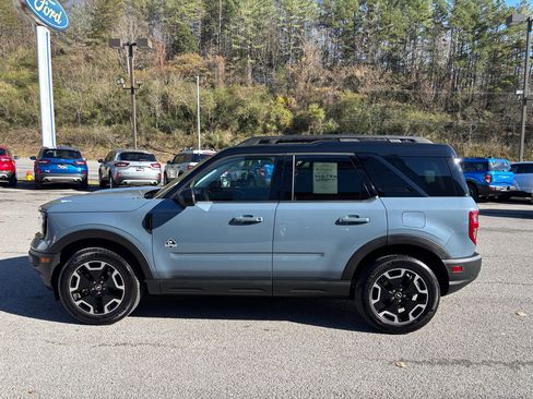 Used 2024 Ford Bronco Sport Outer Banks image 2