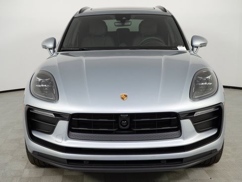 New 2026 Porsche Macan image 36