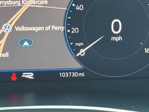 Used 2021 Volkswagen Atlas Cross Sport SEL R-Line FWD image 12