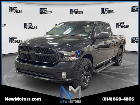 Used 2018 RAM 1500 Express w/ Black Ram 1500 Express Group AWD/4WD image 1