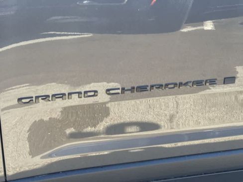 New 2025 Jeep Grand Cherokee L Limited w/ Luxury Tech Group II AWD/4WD image 8