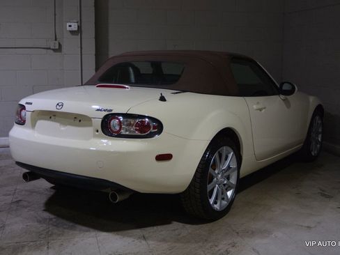 Used 2006 MAZDA MX-5 Miata Grand Touring image 4