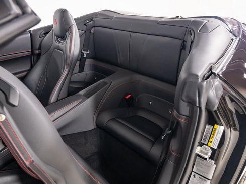 Used 2019 Ferrari Portofino RWD image 30