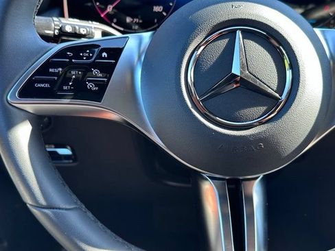 Used 2026 Mercedes-Benz GLC 300 4MATIC image 22