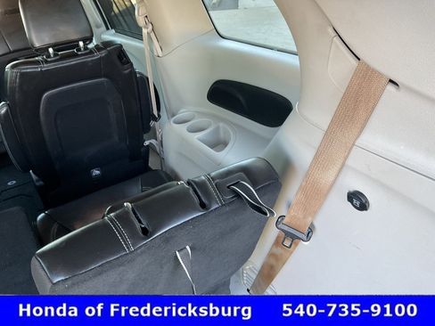 Used 2024 Chrysler Pacifica Touring-L FWD image 25