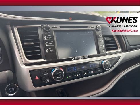 Used 2014 Toyota Highlander XLE AWD/4WD image 25