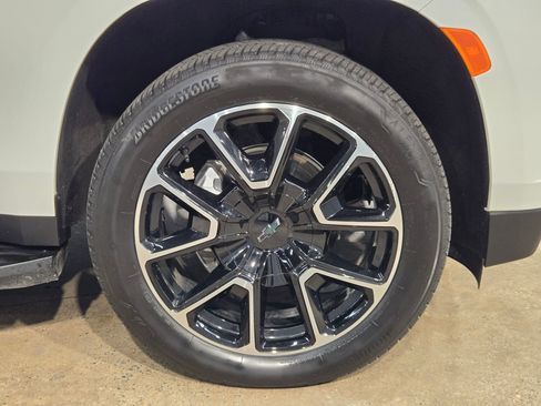 Used 2023 Chevrolet Tahoe RST image 9