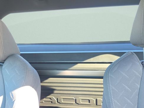 Used 2025 Toyota Tacoma SR image 13