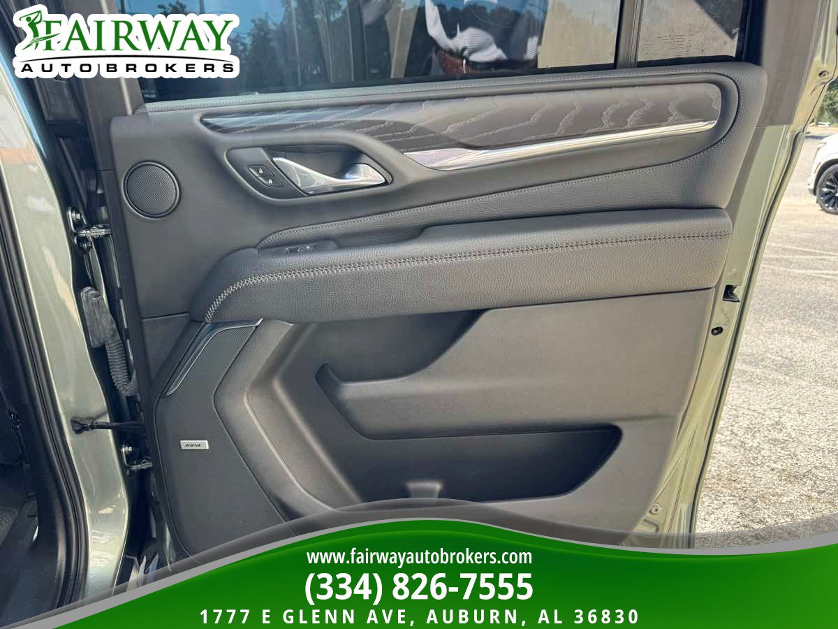 Used 2023 GMC Yukon XL Denali w/ Advanced Technology Package RWD image 35