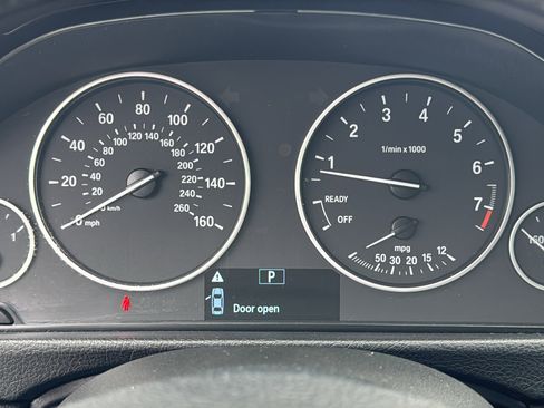 Used 2018 BMW 320i Sedan image 21