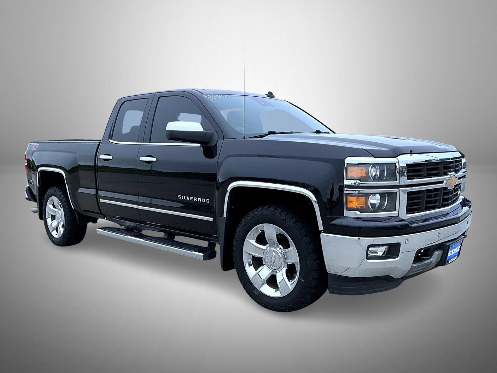 Used 2014 Chevrolet Silverado 1500 LTZ Z71 w/ LTZ Plus Package AWD/4WD image 3