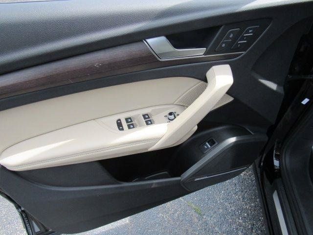 Used 2021 Audi Q5 Prestige w/ Prestige Package AWD/4WD image 25