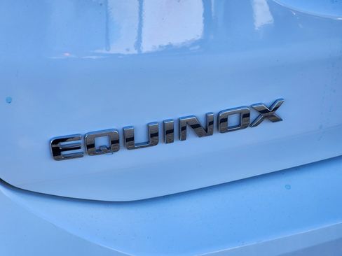 Used 2024 Chevrolet Equinox LT image 11