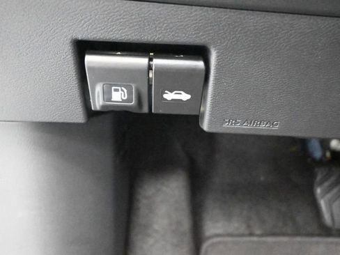 New 2025 Nissan Versa SV w/ Trunk Package image 21