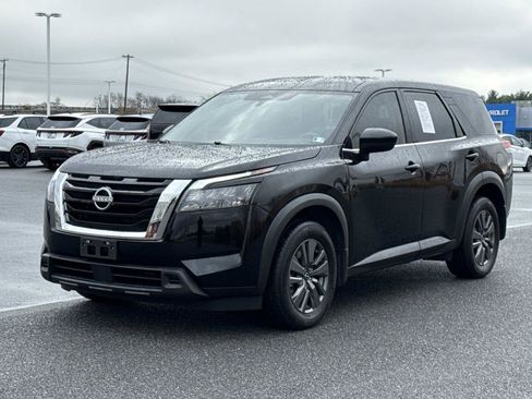 Used 2024 Nissan Pathfinder S image 27