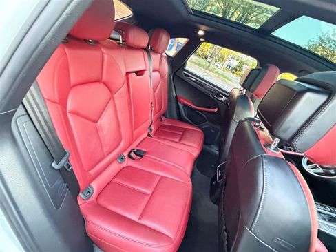 Used 2017 Porsche Macan AWD/4WD image 27