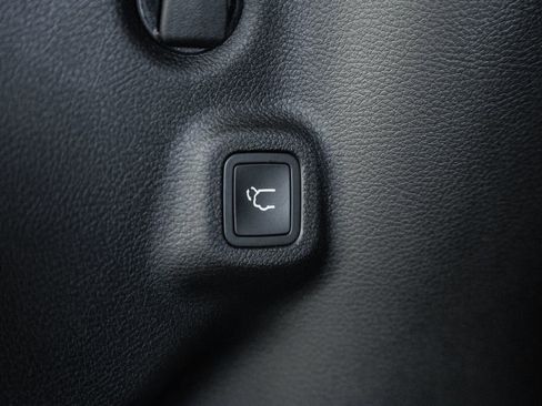 New 2026 Jeep Compass Limited w/ Sun, Sound & Navigation Group image 11