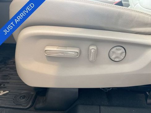 Used 2024 Honda Odyssey EX-L image 12