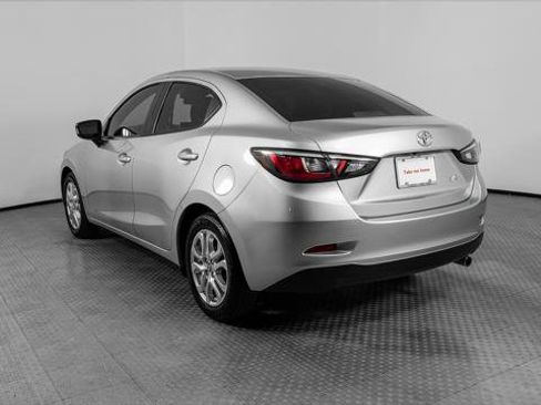Used 2018 Toyota Yaris iA FWD image 6
