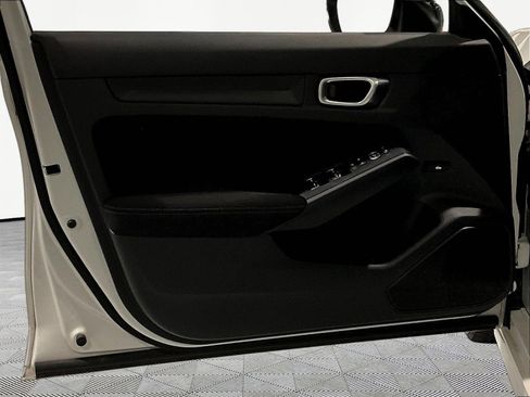 Used 2023 Honda Civic Sport image 19