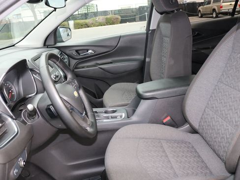 Used 2024 Chevrolet Equinox LT image 28