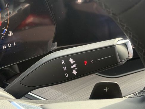 New 2026 Chevrolet Suburban LS image 17