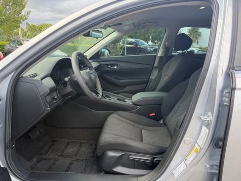 Used 2024 Honda Accord LX image 11