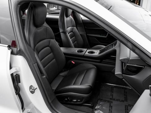 Used 2022 Porsche Taycan image 46